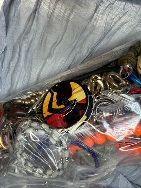 👍50%off Vintage  6 pounds Jewelry Bundle lot F